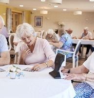 Pflegehilfe / AGS 50 - 100% für Pflegezentrum